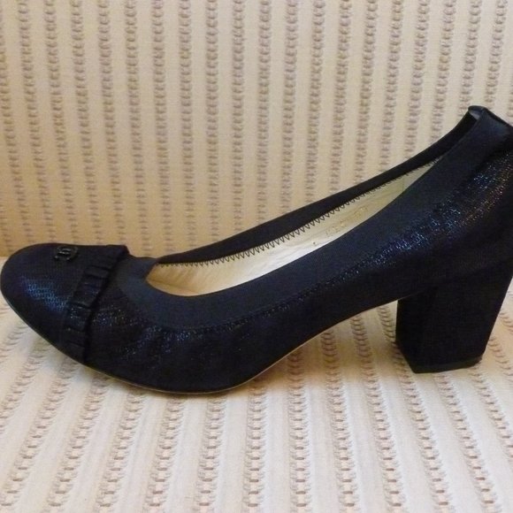 Chanel Black Metallic Suede Ruffle Toe Pumps - Picture 6 of 12